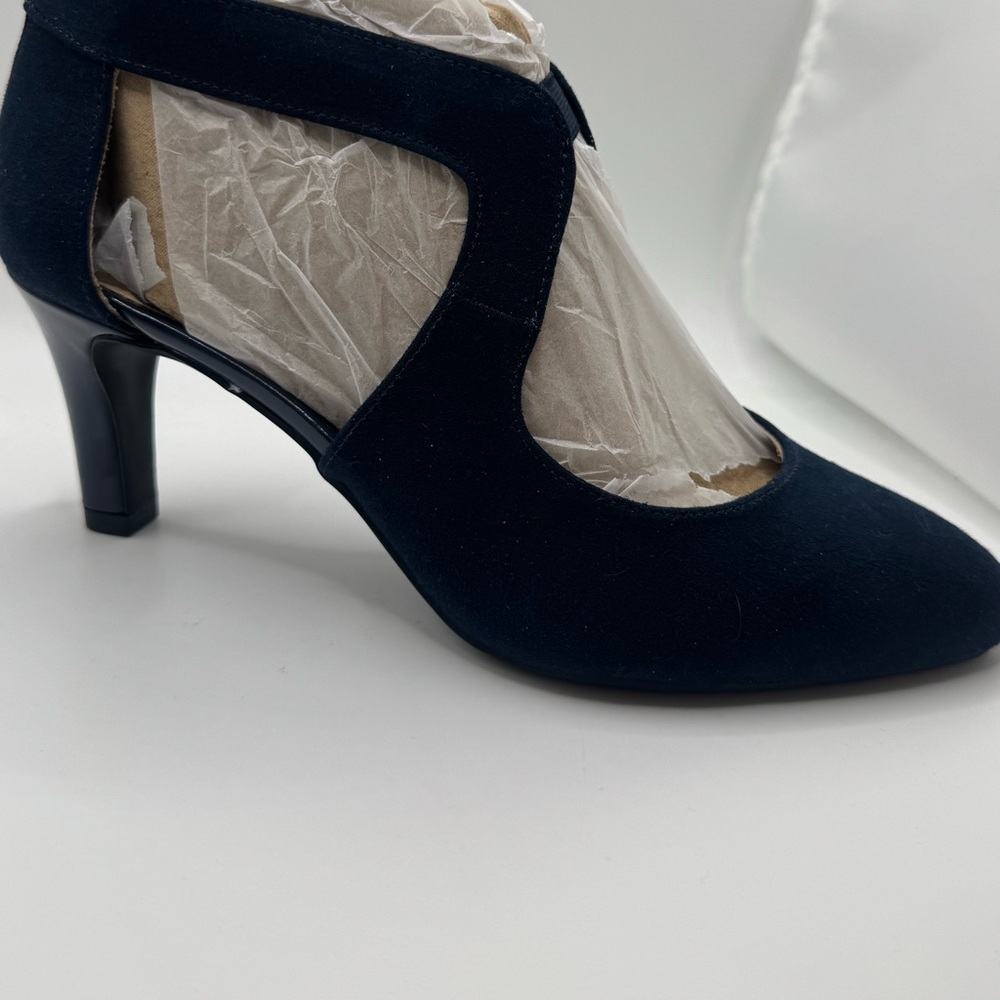 Life Stride Navy Suede Women's Heels Size 8 1/2